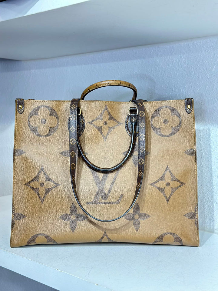 Louis Monogram canvas On the go GM Shoulder Bag