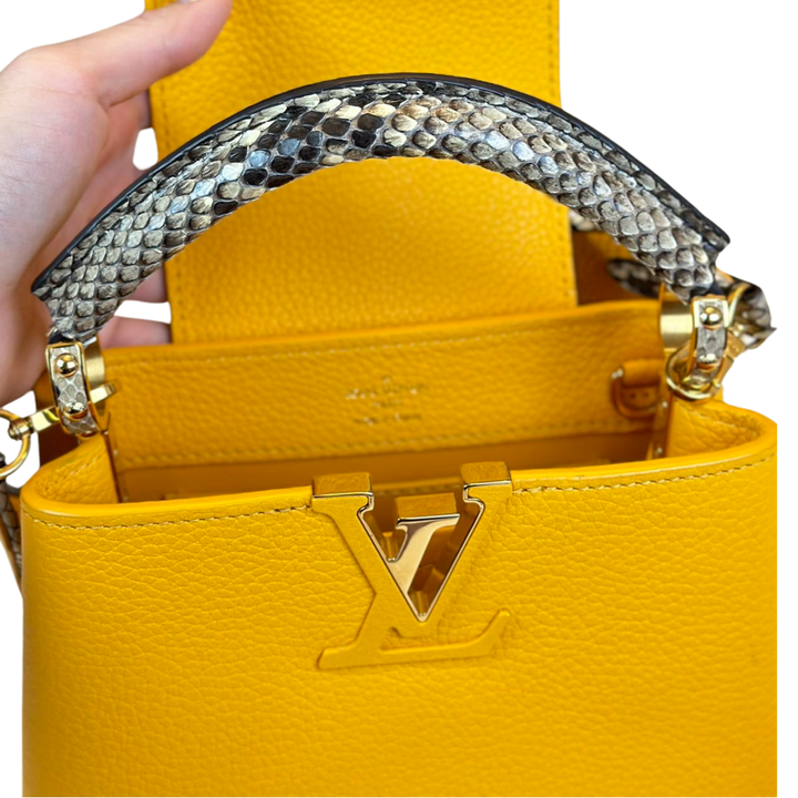 Pre-Owned Louis Vuitton Taurillon Snakeskin Mini Capucines Shoulder Bag