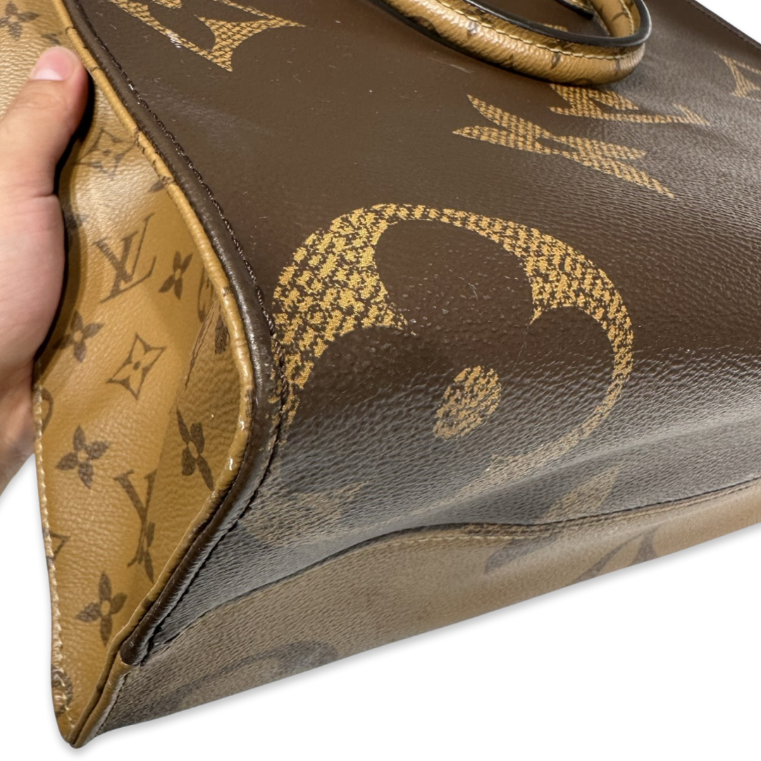Pre-Owned Louis Vuitton Monogram Canvas OnTheGo MM Totes