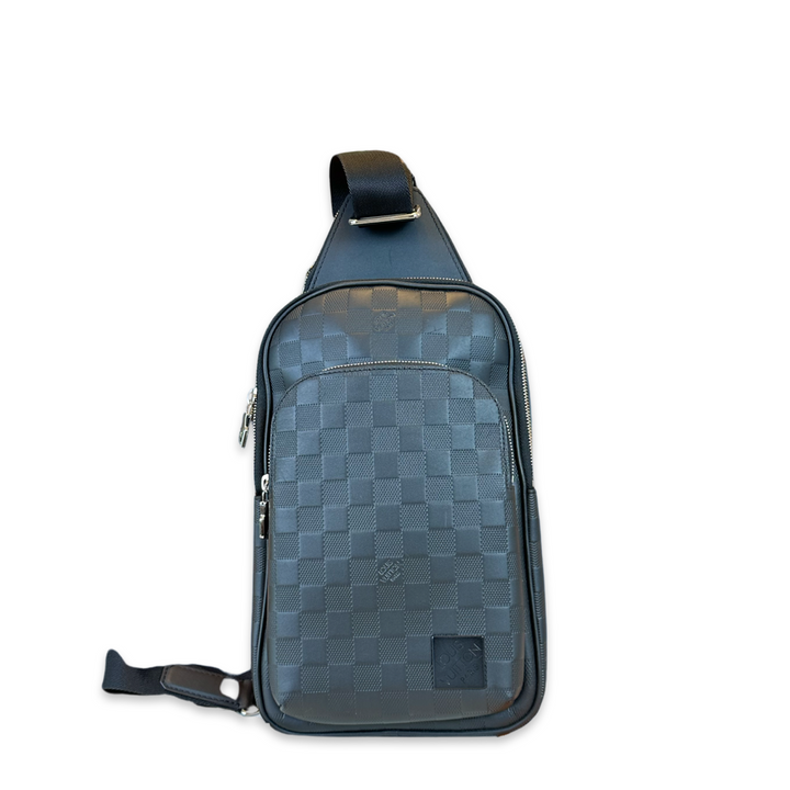 Pre-Owned Louis Vuitton Men’s Black Leather Chest Bag