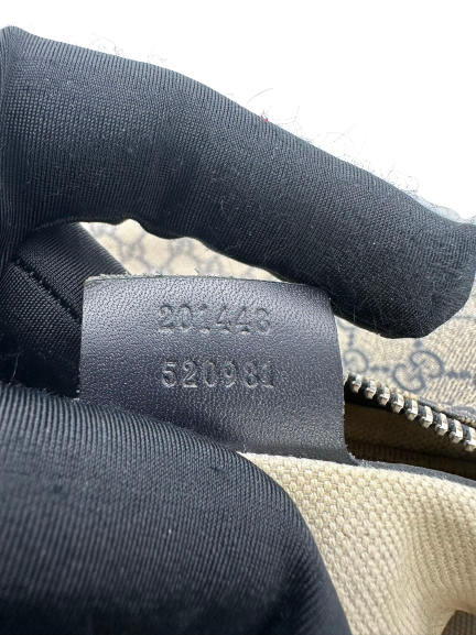 Preloved Gucci GG Logo Supreme Messenger Bag Crossbody