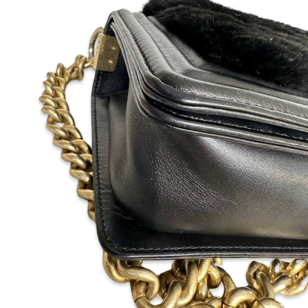 Pre-Owned Chanel Black Leather Fur Small Le Boy Bag Shoulder Bag