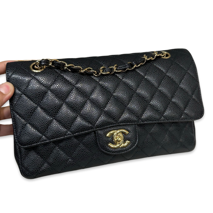 Pre-Owned Chanel Black Leather Caviar Classic Double Flap Medium Shoulder Bag