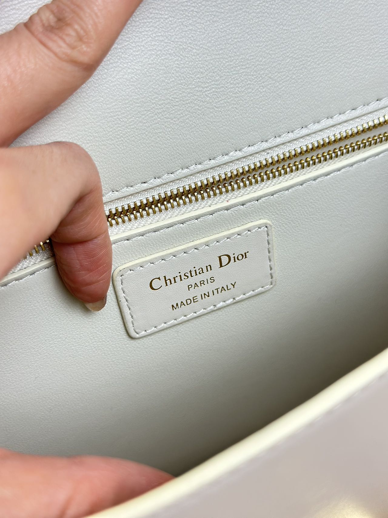 Preloved Dior Smooth Calfskin Flap Montaigne 30 Shoulder Bag