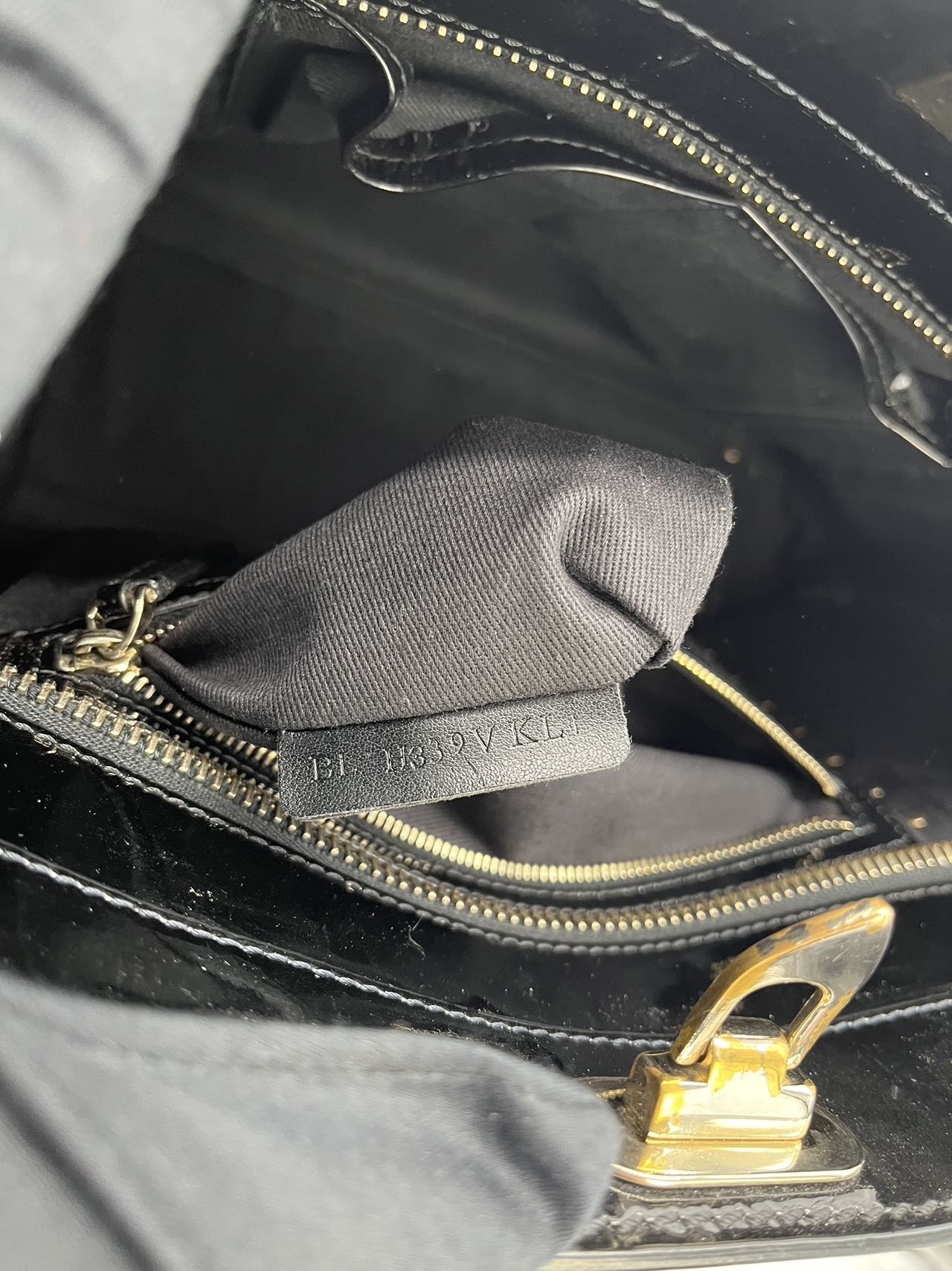 Preloved Valentino Black Patent Leather RockStud Shoulder Bag Crossbody