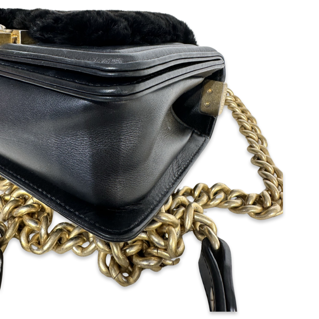 Pre-Owned Chanel Black Leather Fur Small Le Boy Bag Shoulder Bag