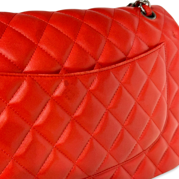 Pre-Owned Chanel Red Leather Jumbo Double Flap Classic Flap Shoulder Bag