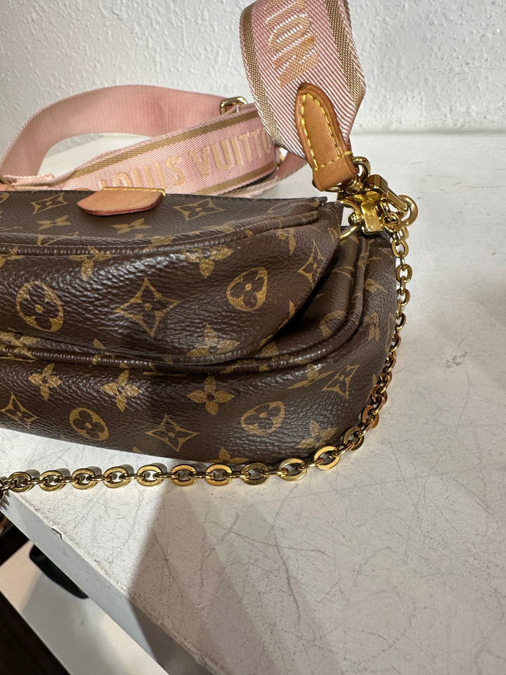 Louis Vuitton Monogram Canvas Multi Pochette bundle with mono wallet