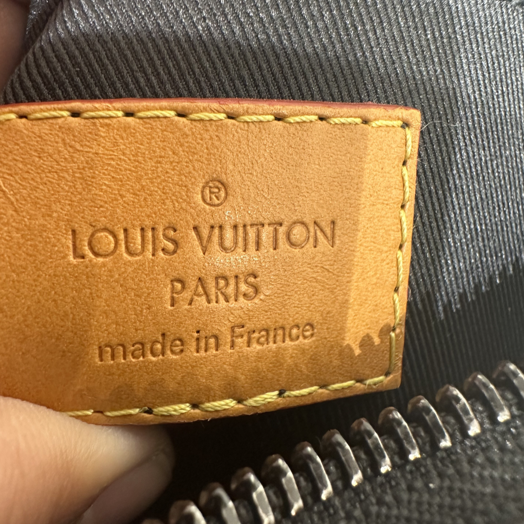 Pre-Owned Louis Vuitton Soft Trunk Limited Edition Giant Damier Shoulder Bag