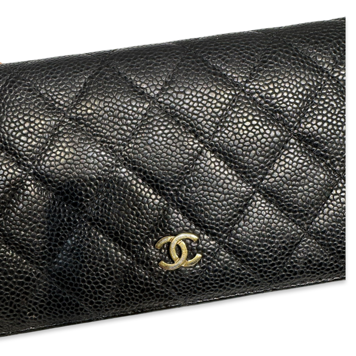 Pre-Owned Chanel Quilted Caviar Black Leather Wallet
