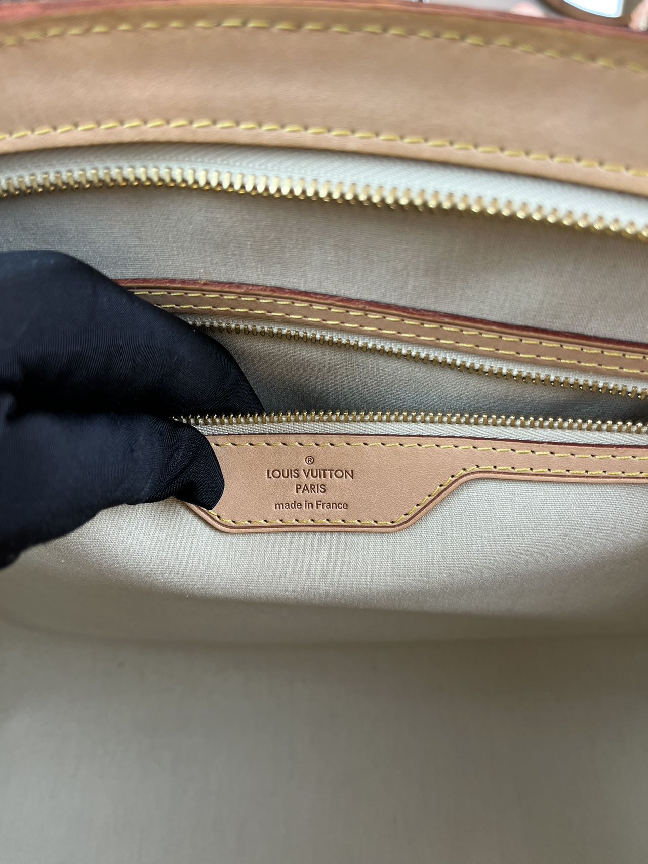Preloved Louis Vuitton Patent Leather Brea GM Shoulder Bag Satchel
