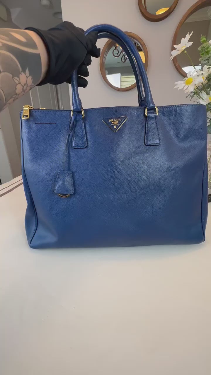 Pre-Owned Prada Blue Leather Saffiano Lux Large Tote Satchel