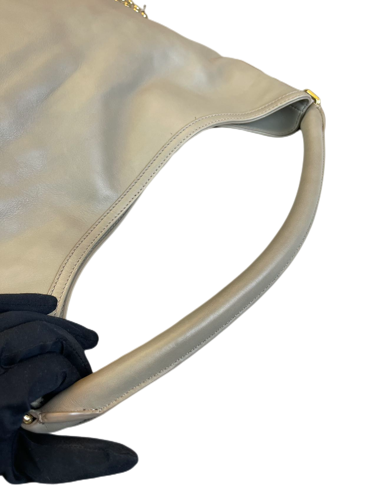 Preloved Burberry Leather Totes Shoulder Bag with Stud