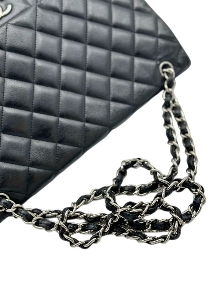 Pre-Owned Chanel Black Lambskin Classic Flap Maxi Shoulder Bag