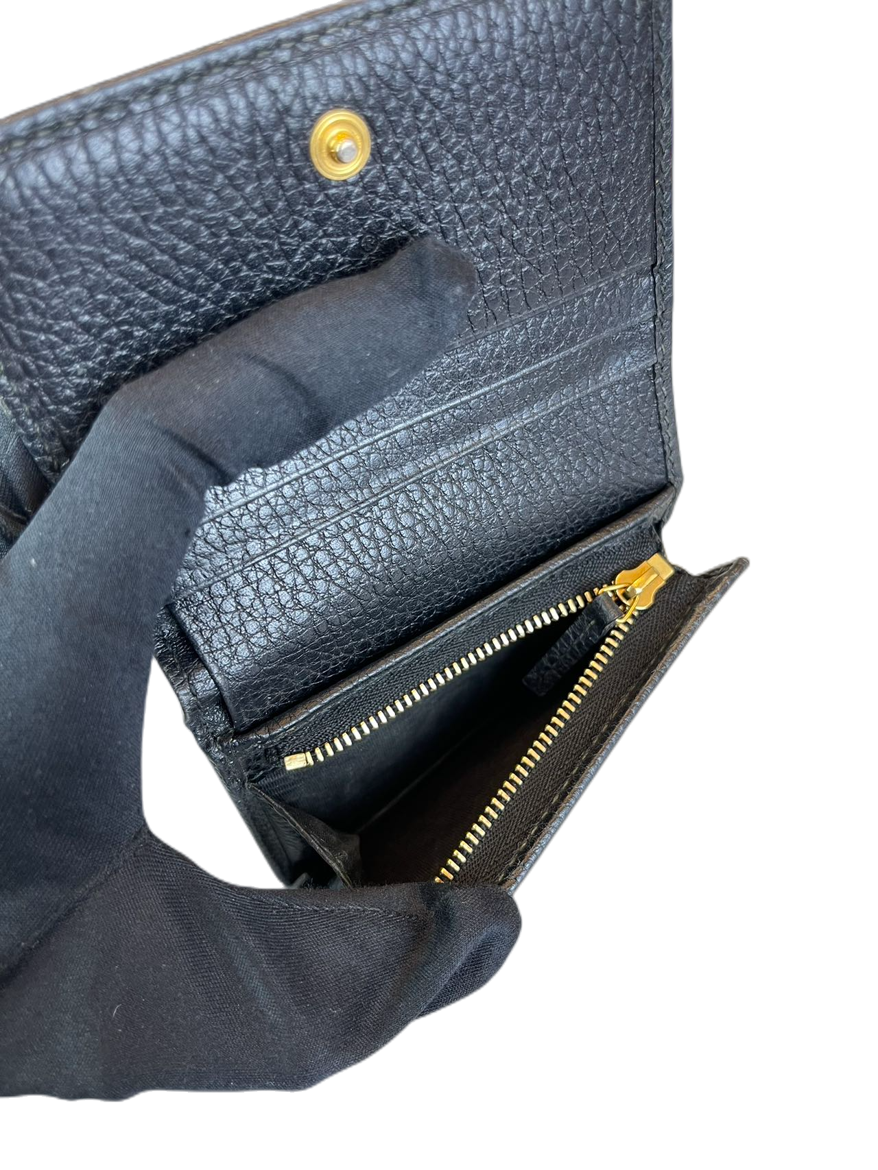 Preloved Gucci GG Logo Black leather Wallet
