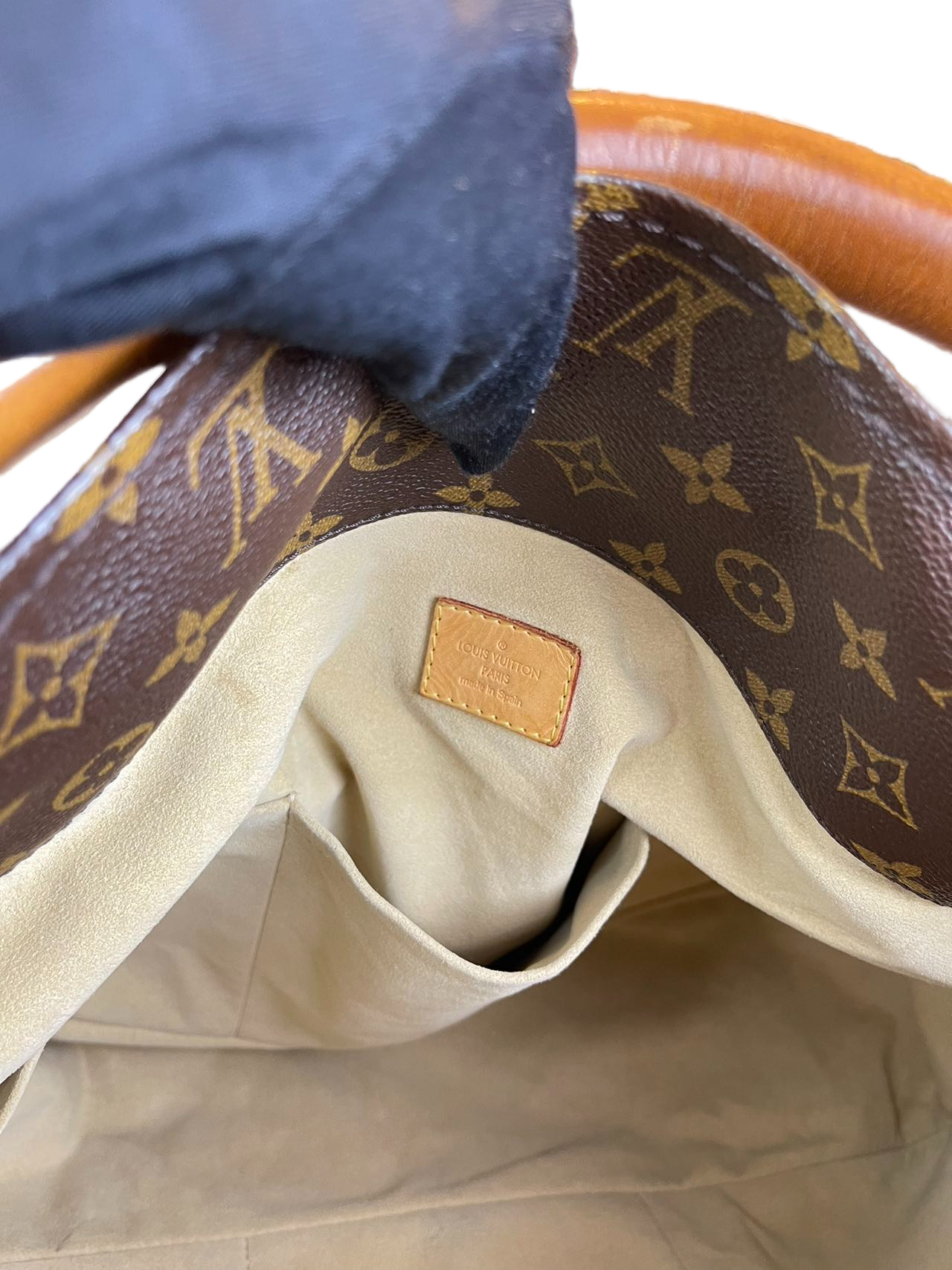 Preloved Louis Vuitton Monogram Canvas Artsy MM Totes